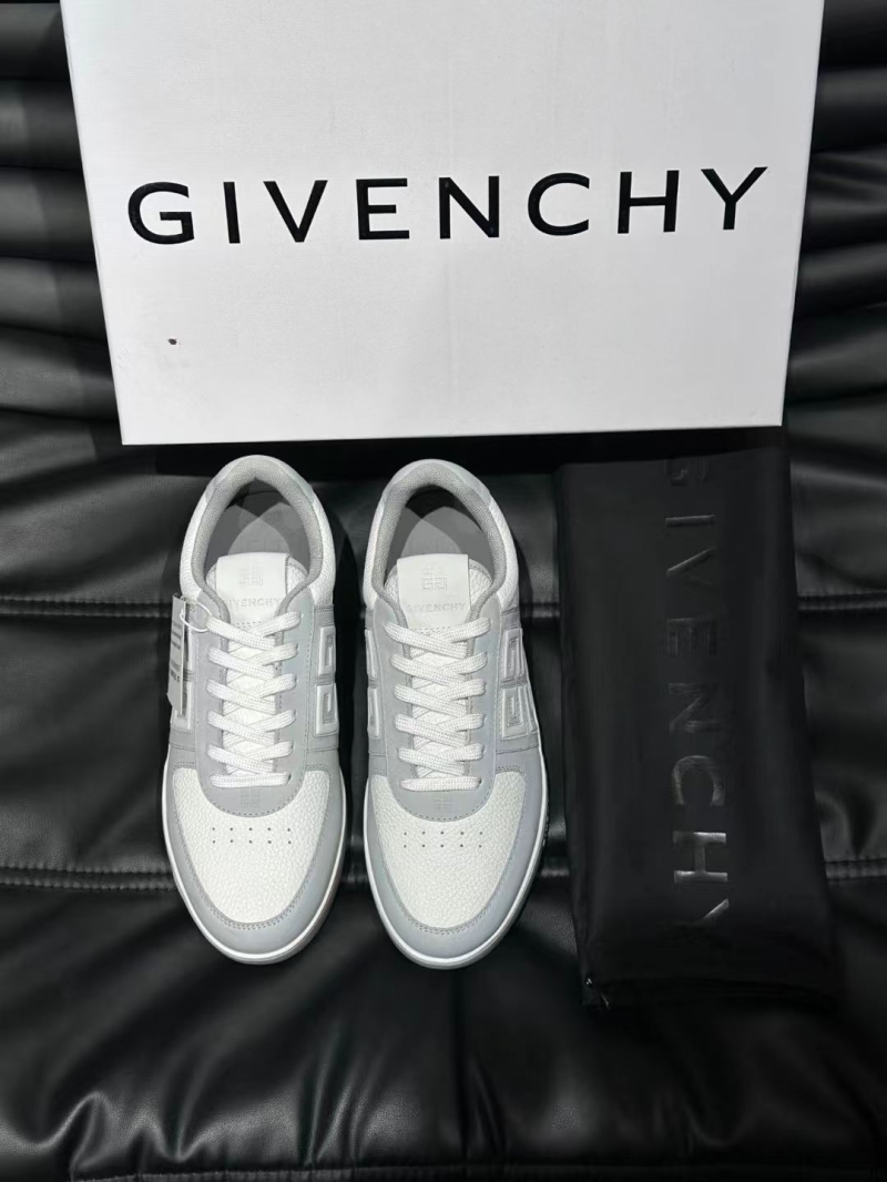 Givenchy Sneakers